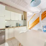 Comfortable Homes Close To The بيت للعطل *
