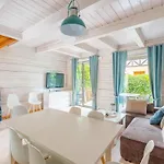 Comfortable Homes Close To The بيت للعطل *