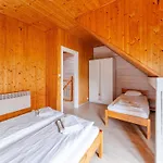 بيت للعطل Comfortable Homes Close To The *