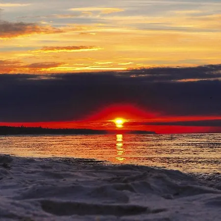 Comfortable Homes Close To The *