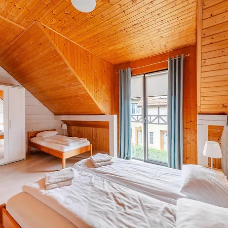 Comfortable Homes Close To The Casa vacanze Grzybowo (West Pomeranian)