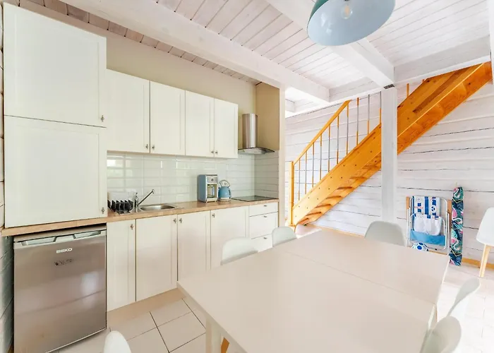 Comfortable Homes Close To The Дом отдыха *