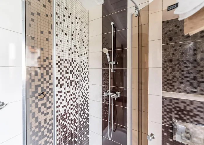 Comfortable Homes Close To The *